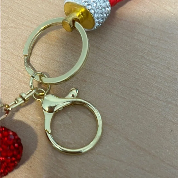 Red Heart Keychain with Gold Accents nwot - Picture 2 of 3